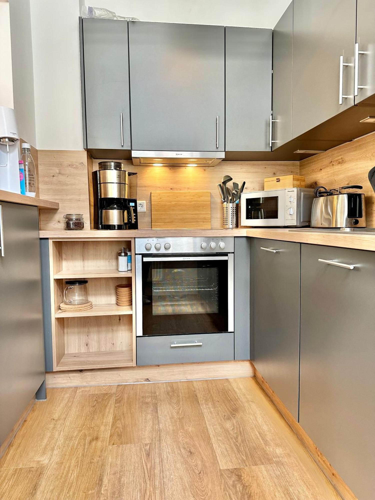 Modernes City-apartment Mit Blick In Den Park Und 2 Baeder H9 Oldenburg