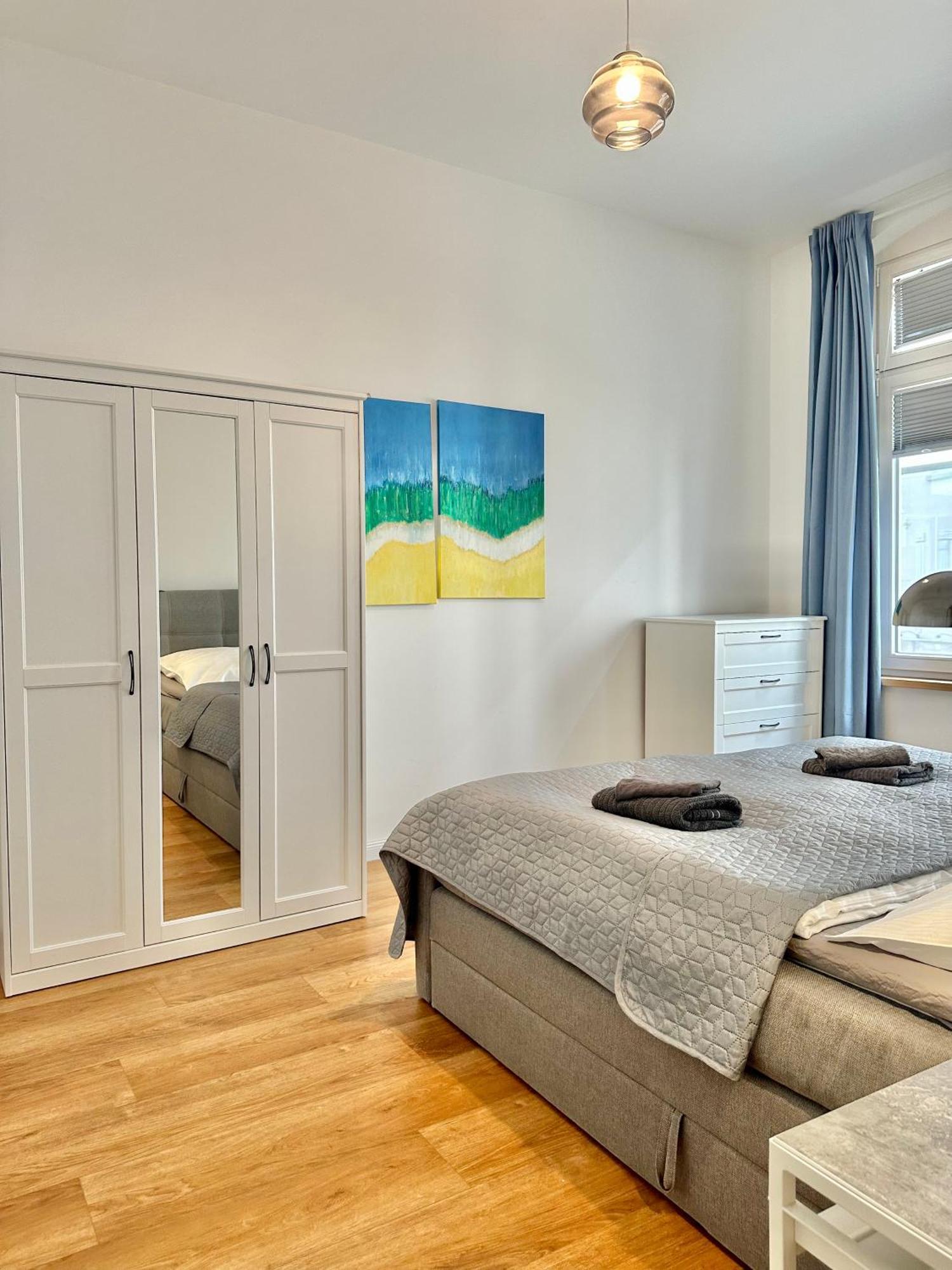 Modernes City-apartment Mit Blick In Den Park Und 2 Baeder H9 Apartment