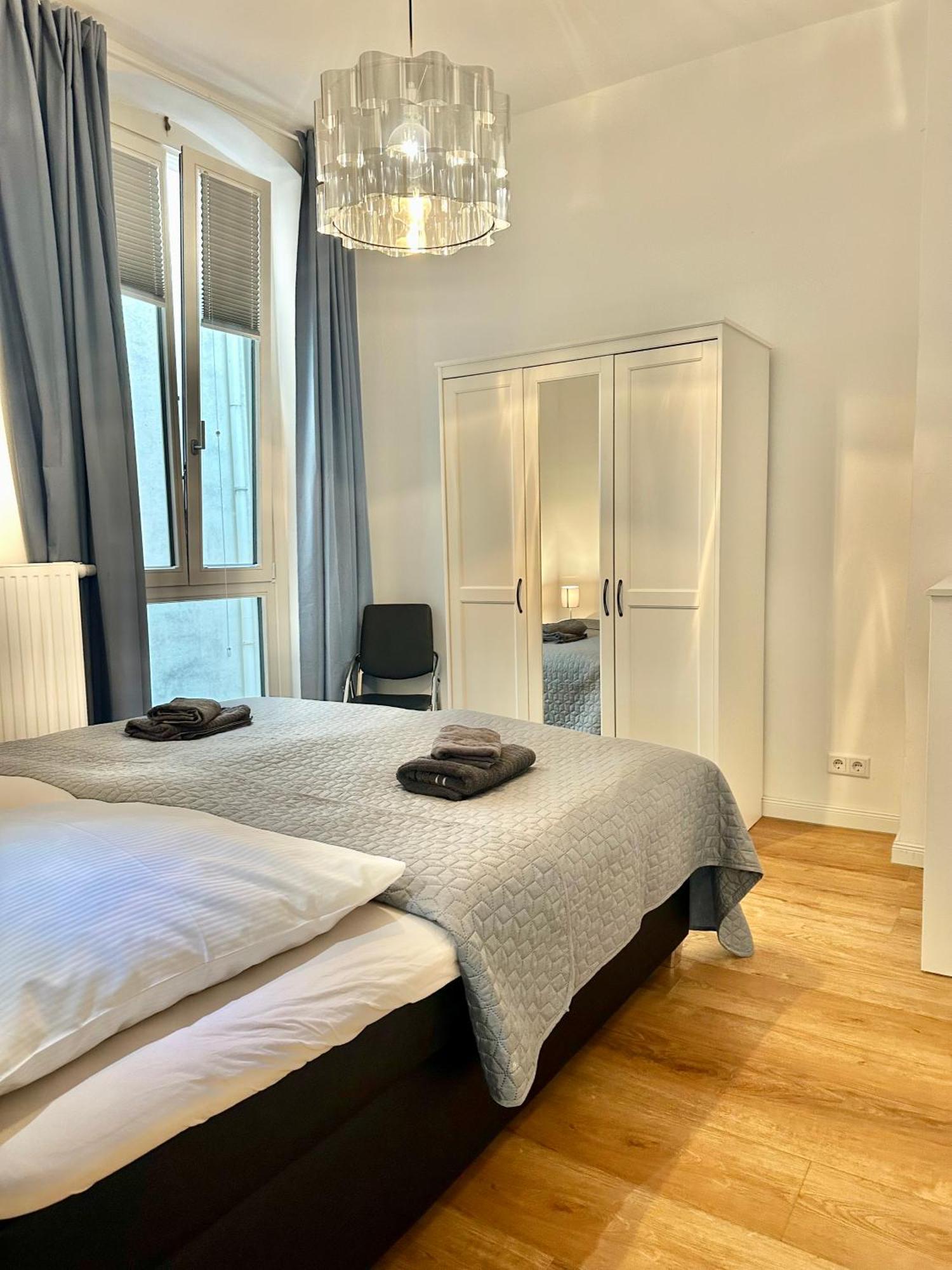 Modernes City-apartment Mit Blick In Den Park Und 2 Baeder H9 Apartment *