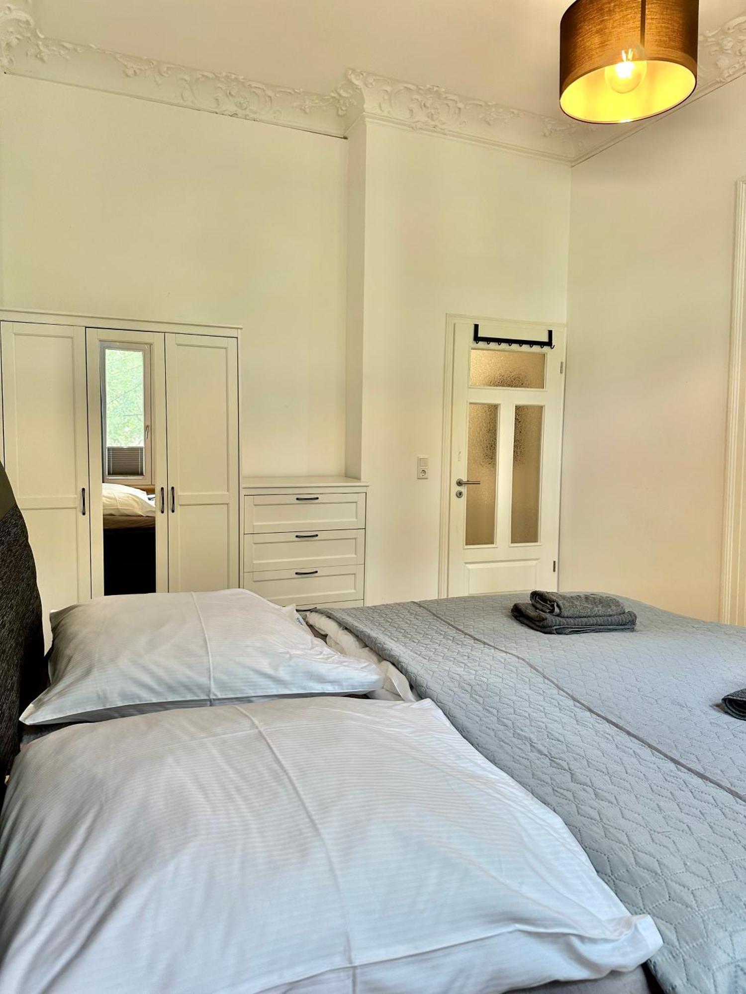 Modernes City-apartment Mit Blick In Den Park Und 2 Baeder H9 Apartment