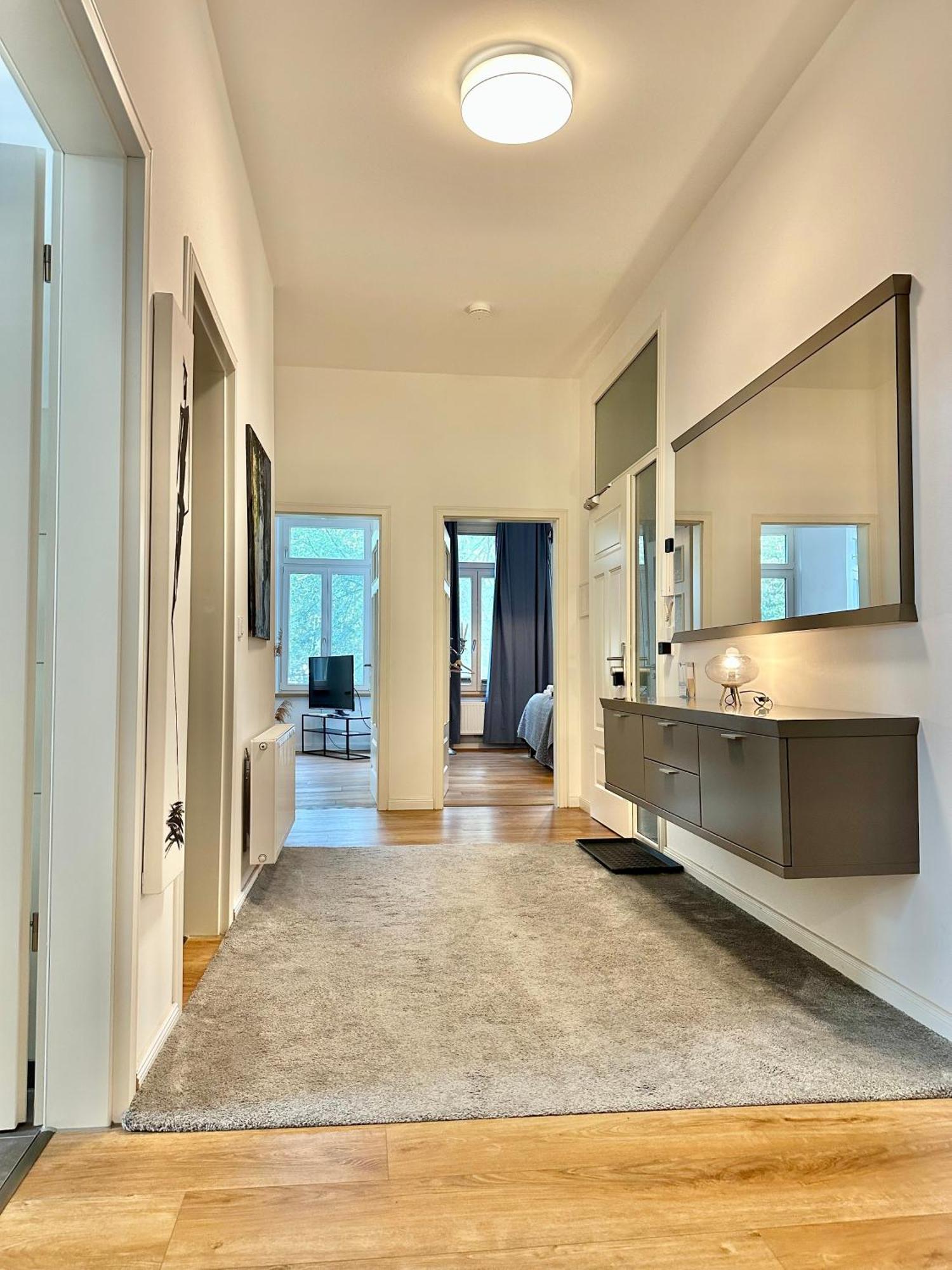 Modernes City-apartment Mit Blick In Den Park Und 2 Baeder H9